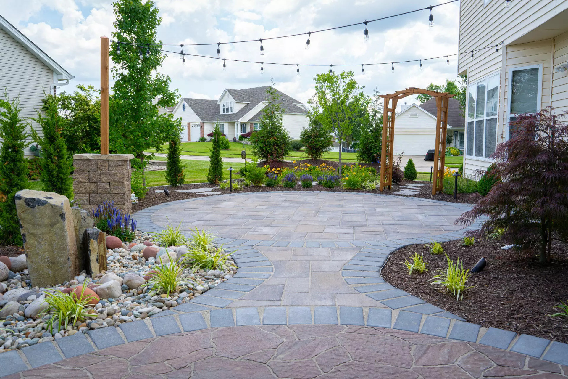 paver_patio_installer_elgin_il.jpg